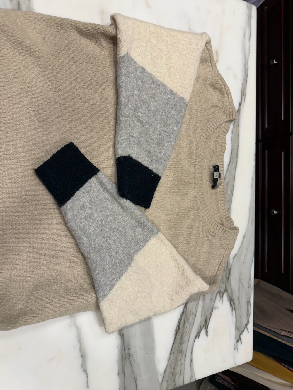 Alice + Olivia Women’s Crewneck Sweater in Beige, Gray and Black